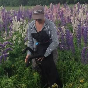 Meet your Posher, Laura